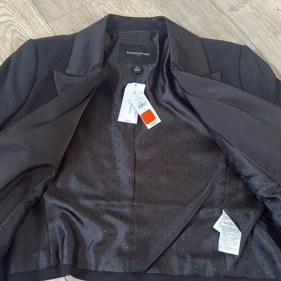 NWT Banana Republic Tuxedo Cropped Blazer - Picture 4 of 6